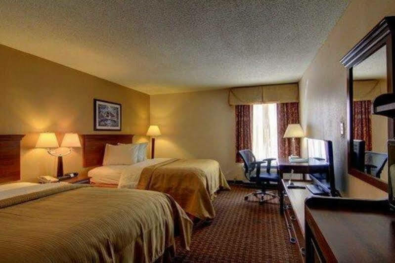 Quality Inn Auburn Campus Area I-85 Bagian luar foto